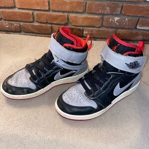 Nike Jordan adaptive Hi FlyEase youth size 3.5